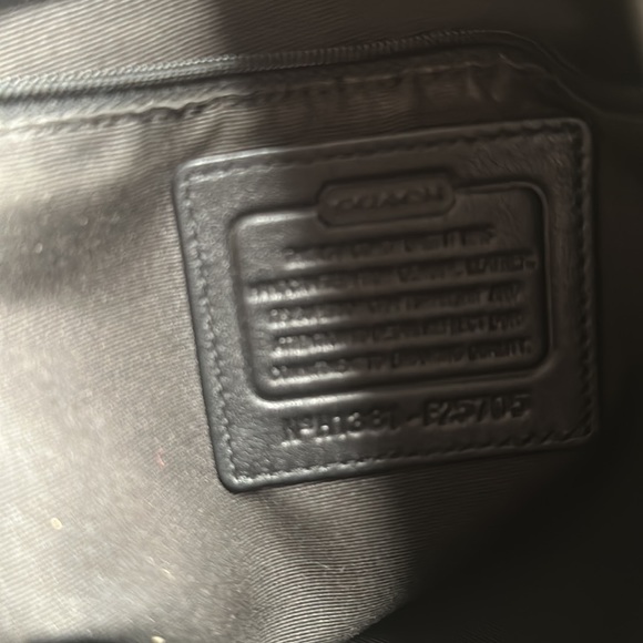 Authentic/ 💋🌟Coach bag / cross body🖤 - Picture 3 of 9